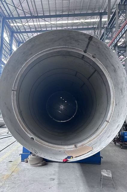 Inside the inner vessel